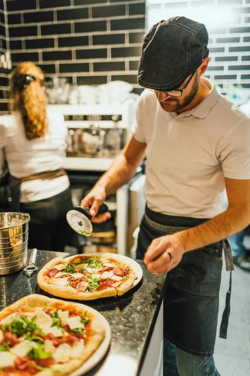 Preparation de pizzas Goyrans et Lacroix falgarde